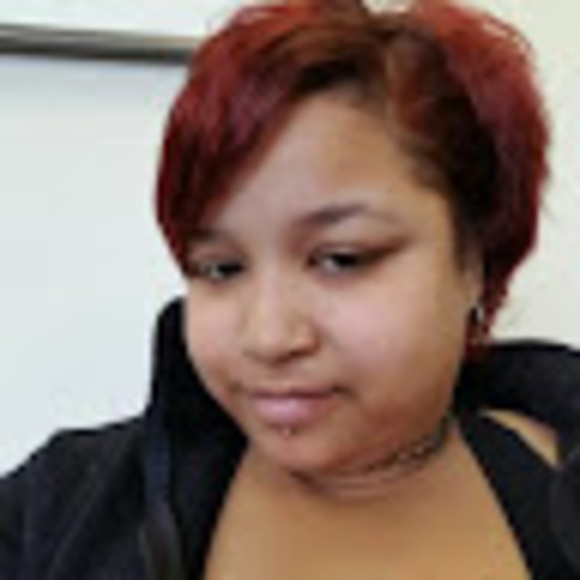 Meet your Posher, Yvonne - Picture 1 of 1